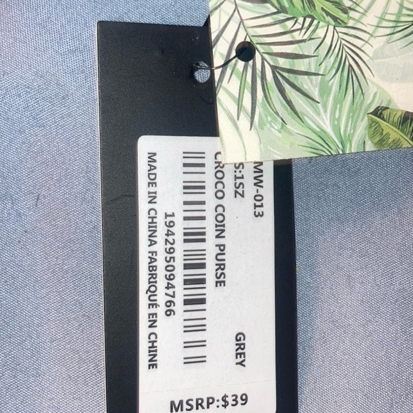 Badgley Mischka Gray Croc Coin Purse - Picture 7 of 8